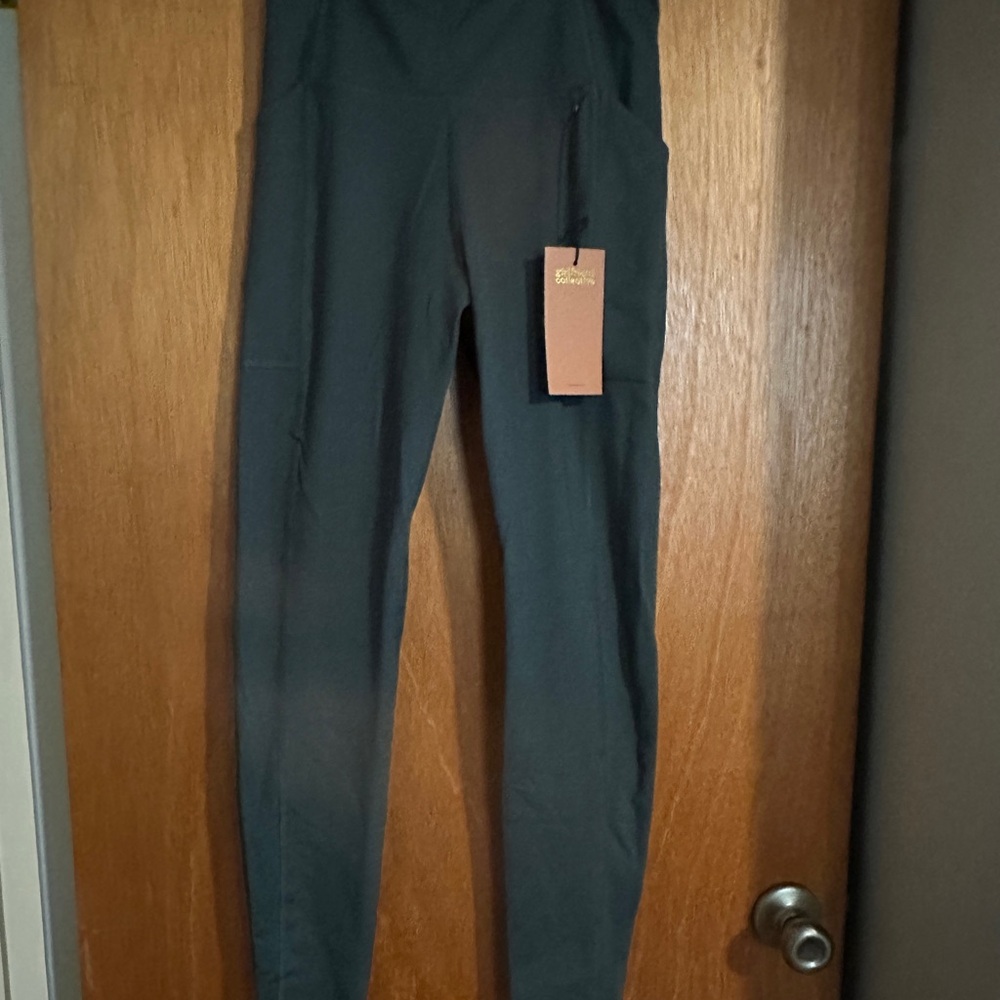 Girlfriend Collective Compressive High Rise Emerald Leggings with Pockets